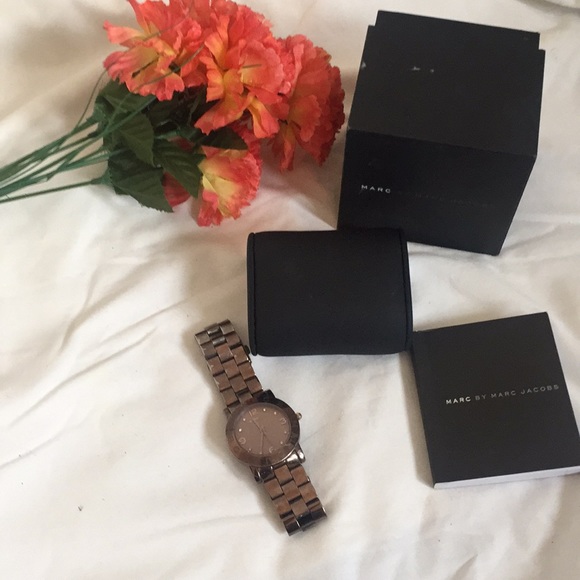 Watch - Picture 2 of 4